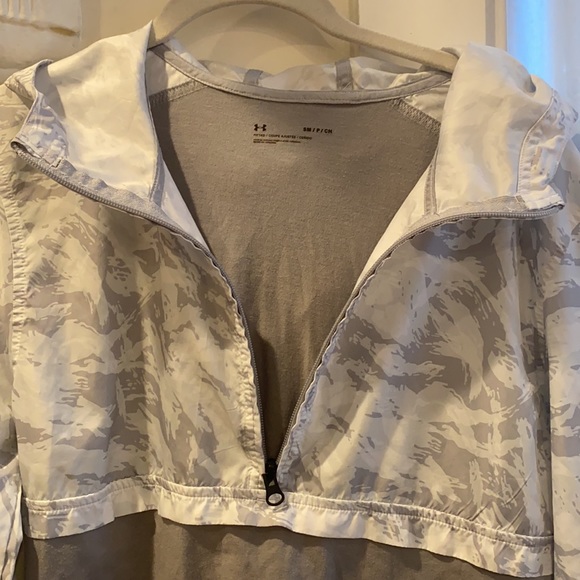 Under Armour Sportstyle Wind Anorak Size S - Picture 4 of 10